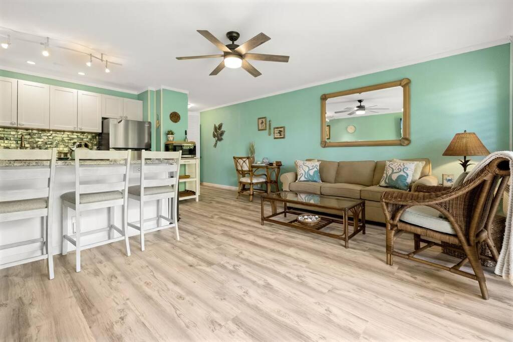 Appartamento Oceanfront With Aircon-Hear The Waves-Amazing Views-Wifi Lahaina Esterno foto